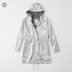 Abercrombie summer raincoat parka silver